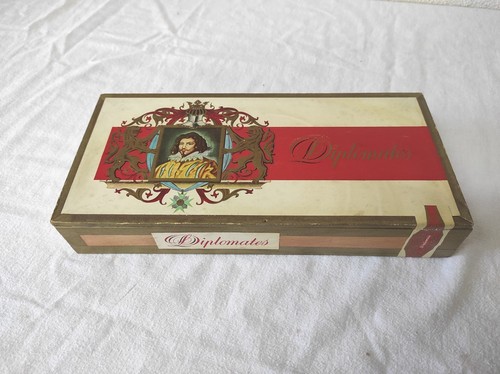 Ancienne boite cigare - ancienne, a